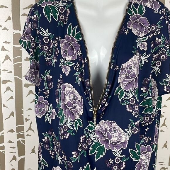 Lavish Floral Print Zip Neck Top 1X - Picture 7 of 8